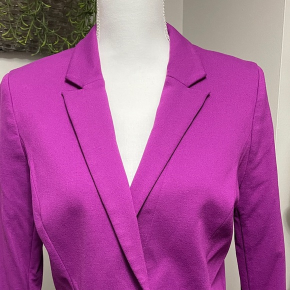 White House Black Market Purple Blazer - Picture 4 of 8
